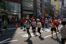 11東京マラソン01虎キチ