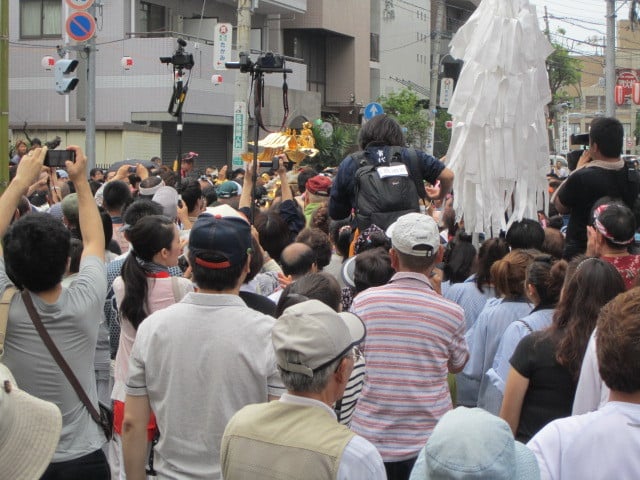 地擦り