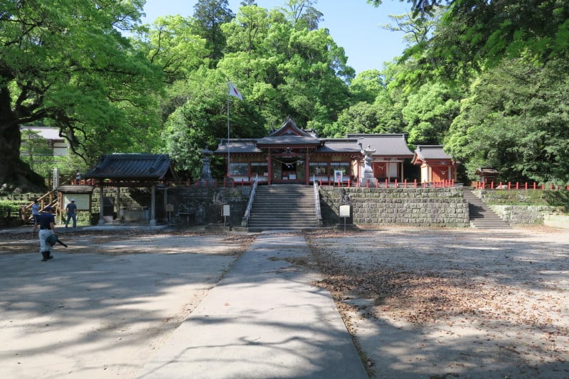蒲生八幡神社の境内