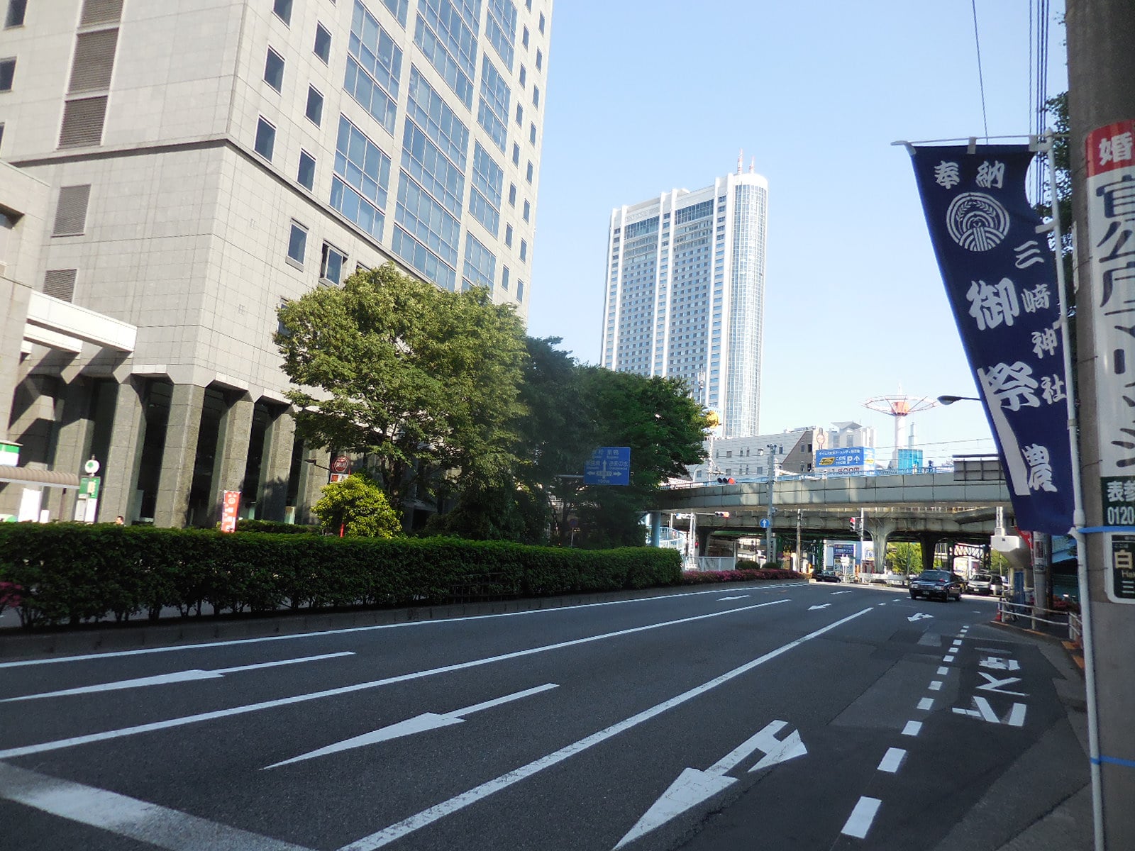水道橋駅東京ドームホテルと三崎神社